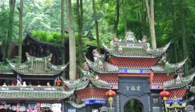 世界双遗峨眉山,双遗马拉松青城山免票吗