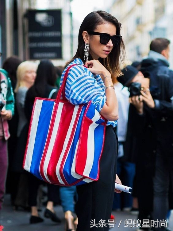 最热门手袋,菱形格纹手袋