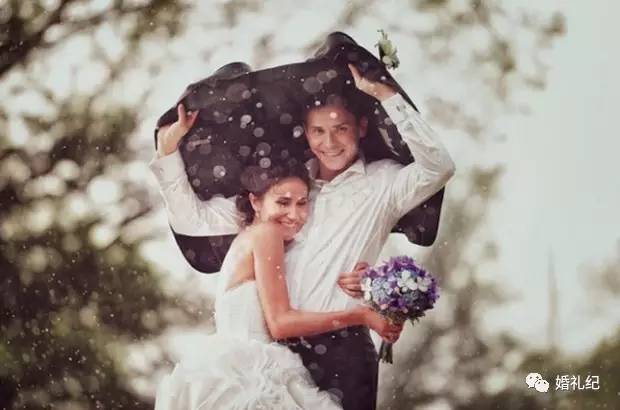 户外婚礼下雨文案怎么写,草坪婚礼遇到下雨怎么办