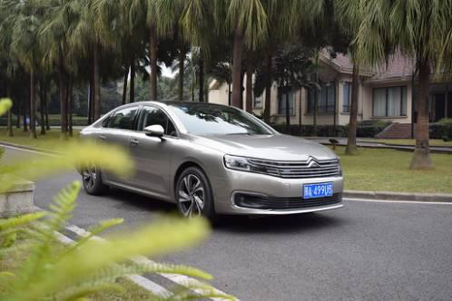 雪铁龙c6多长多宽对比,雪铁龙c6每年的变化