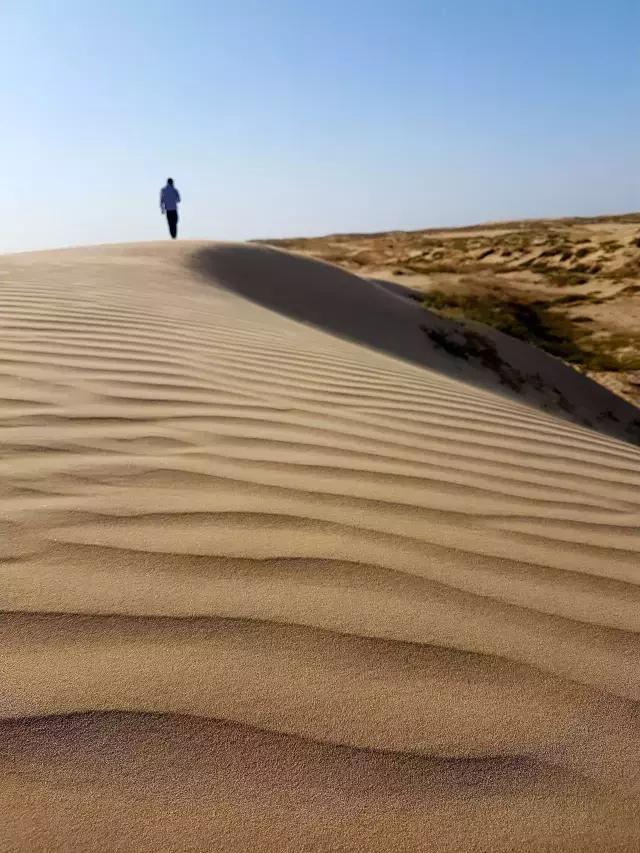 冬季奈曼沙漠旅游攻略,国庆适合去哪里的沙漠