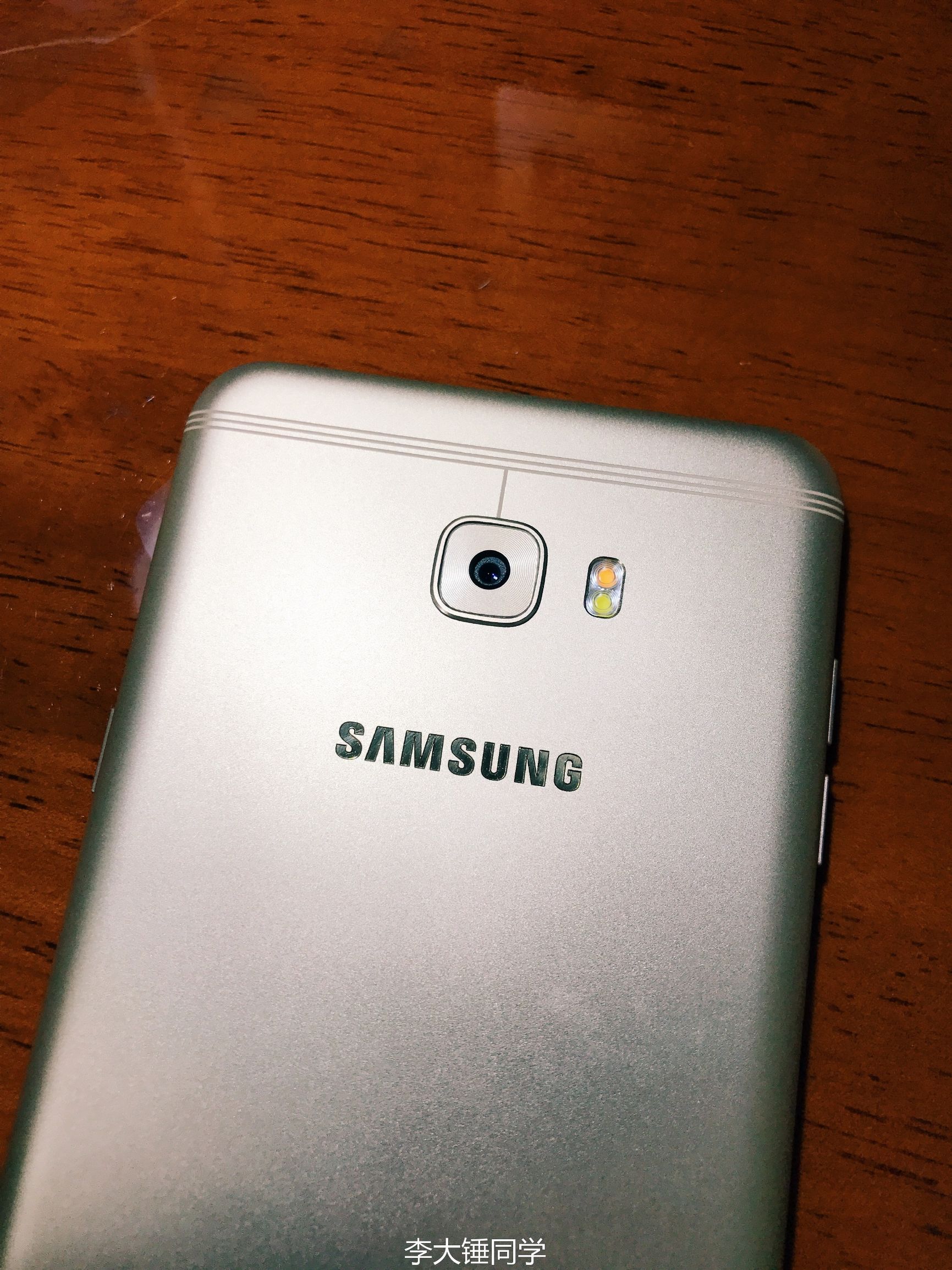 三星galaxyc7评测视频,三星galaxyc7pro对比c7