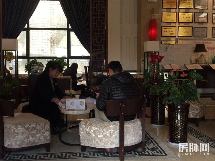 城西刚需盘春晓华苑，千米内医院、公园、学校一应俱全！