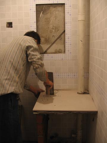 家里装修剩下的瓷砖做一个洗手台,自己家装修洗手台效果图