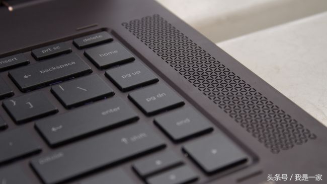 惠普Spectrex36015测评：确实很抢眼