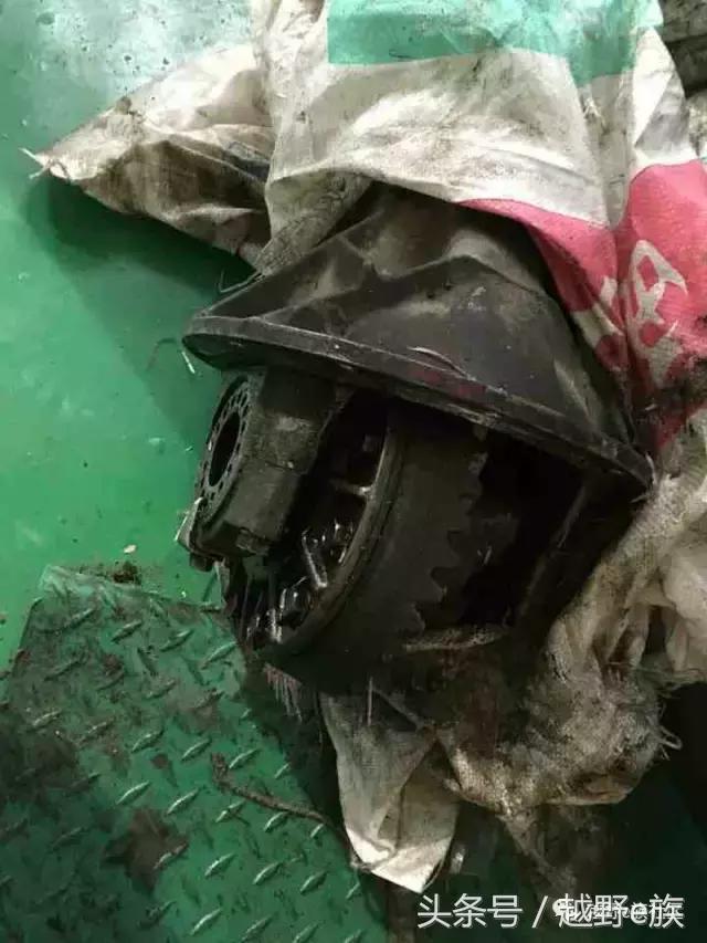 2015猎豹黑金刚四驱,黑金刚机械四驱怎么操作