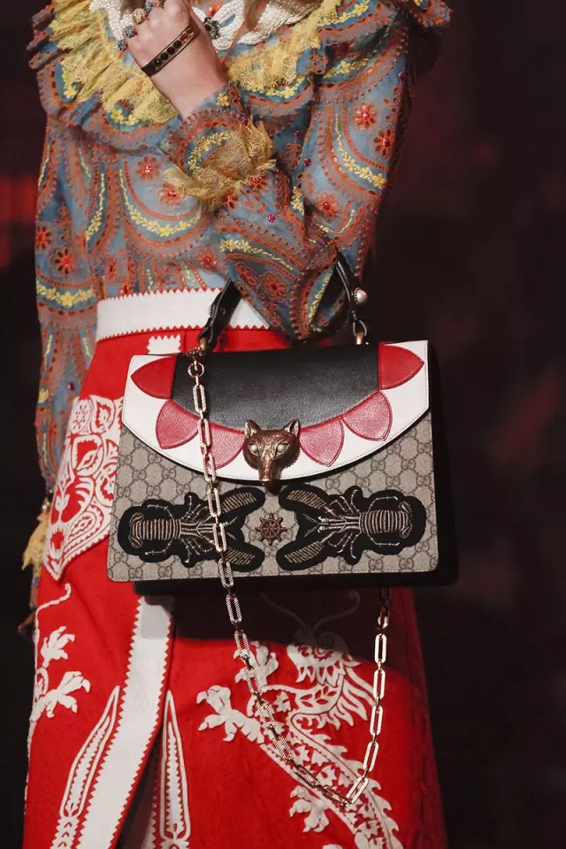 秋天高端大气上档次的包包,适合春夏的大牌包包