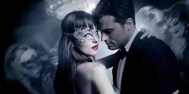 这部*恋虐**的SM大片，给我们展现了一个浪漫唯美的世界