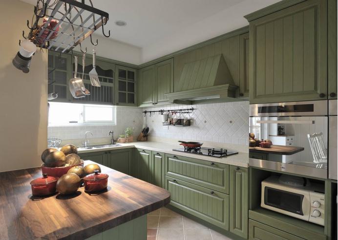 成都天伦美,成都田园风格客厅装修设计