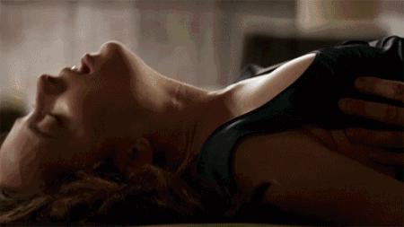 这部*恋虐**的SM大片，给我们展现了一个浪漫唯美的世界