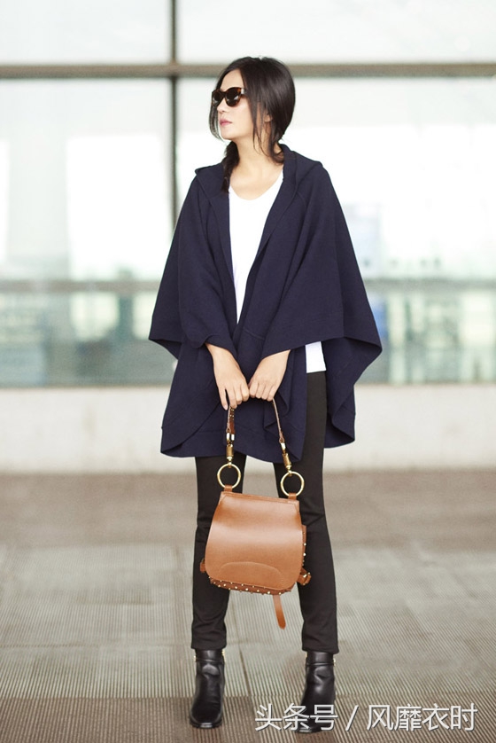一年四季可以搭的披肩,超简单的减龄披肩