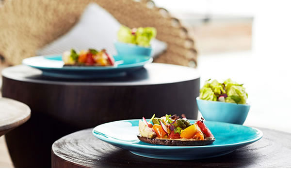 马尔代夫美居岛旅游,体验马尔代夫水屋