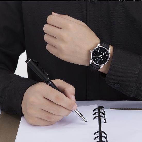 选择时尚腕表，把握品质生活