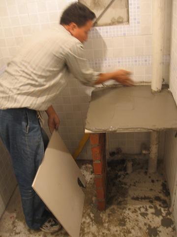 家里装修剩下的瓷砖做一个洗手台,自己家装修洗手台效果图