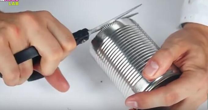 小学生自制小型烧烤架,5分钟自制简单烧烤架