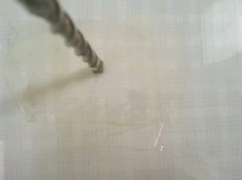 用什么打瓷砖钻孔瓷砖不容易坏,墙上瓷砖钻孔的正确方法