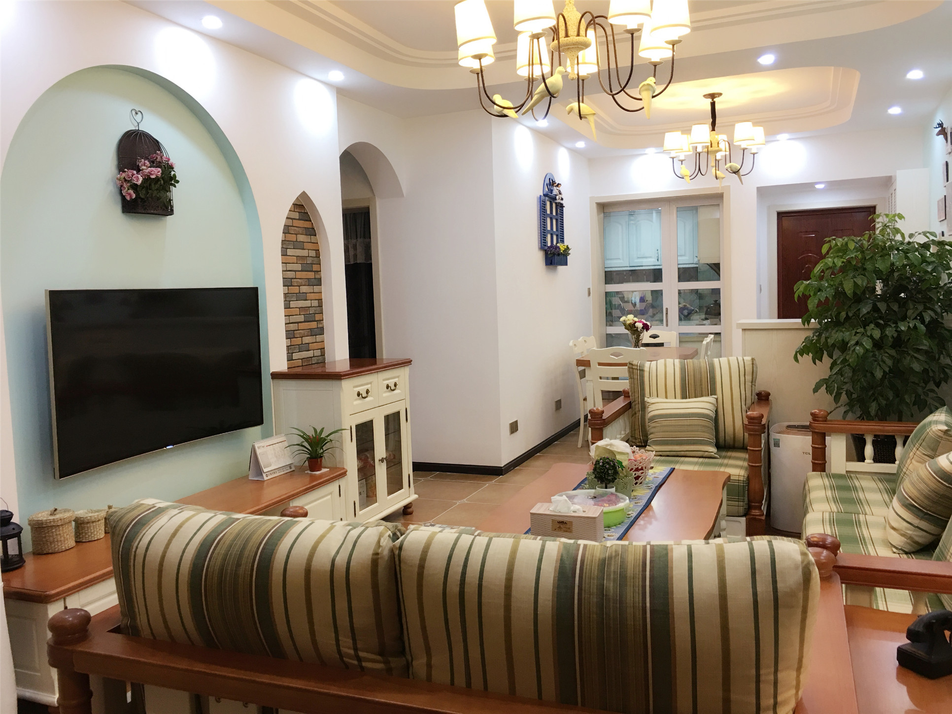 客餐厅一体装修新家,客餐厅一体房子装修设计欣赏