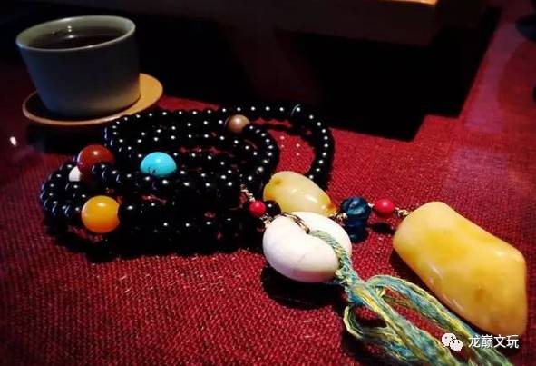 冬天适合把玩什么手串,又到了佩戴手串最好的季节