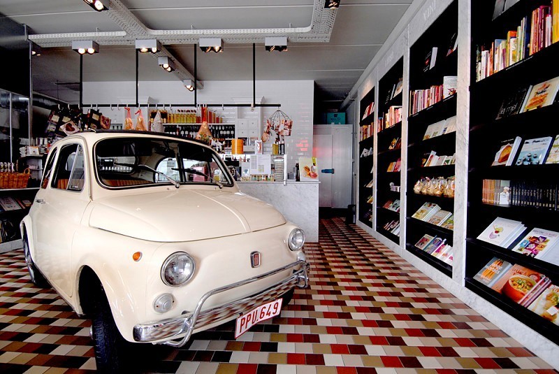 每天近千人来就餐,来打卡最美书店