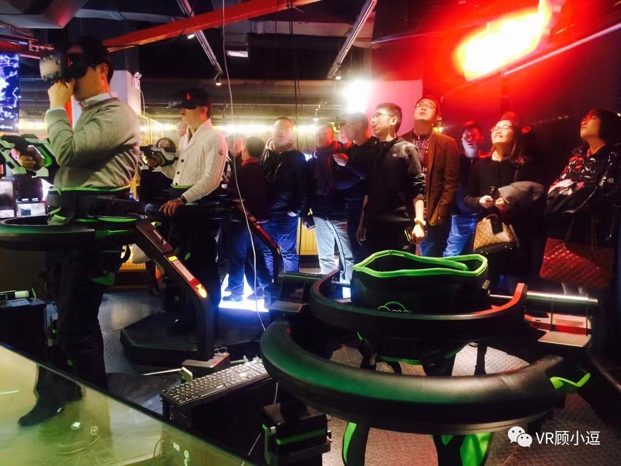 目前vr体验馆的市场,开一家vr体验店要多少钱