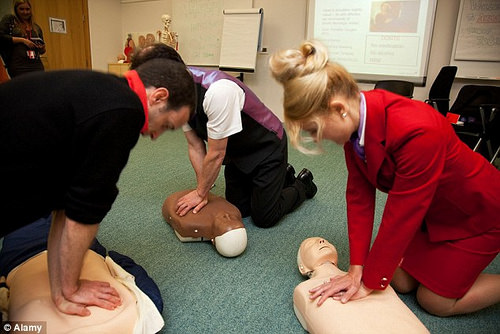 飞机上3项免费服务,飞机上的4种隐藏服务