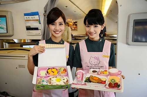 飞机上3项免费服务,飞机上的4种隐藏服务