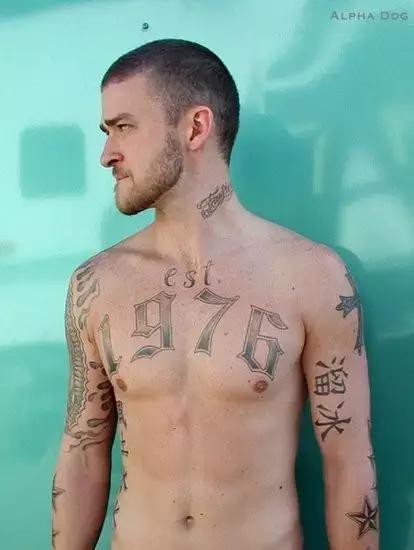 外国人把“酱油”穿在身桑，时尚界都流行用中文装逼啦！