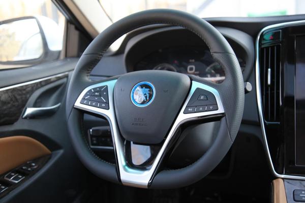 比亚迪秦100油电混合使用感受,比亚迪秦100和秦80怎么区别