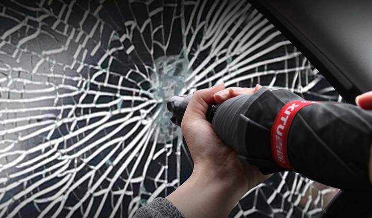 涨姿势！一把伞还能护卫生命安全，666666