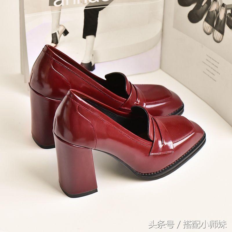 为什么女人穿高跟鞋那么迷人,女人穿高跟鞋时为什么会充满魅力