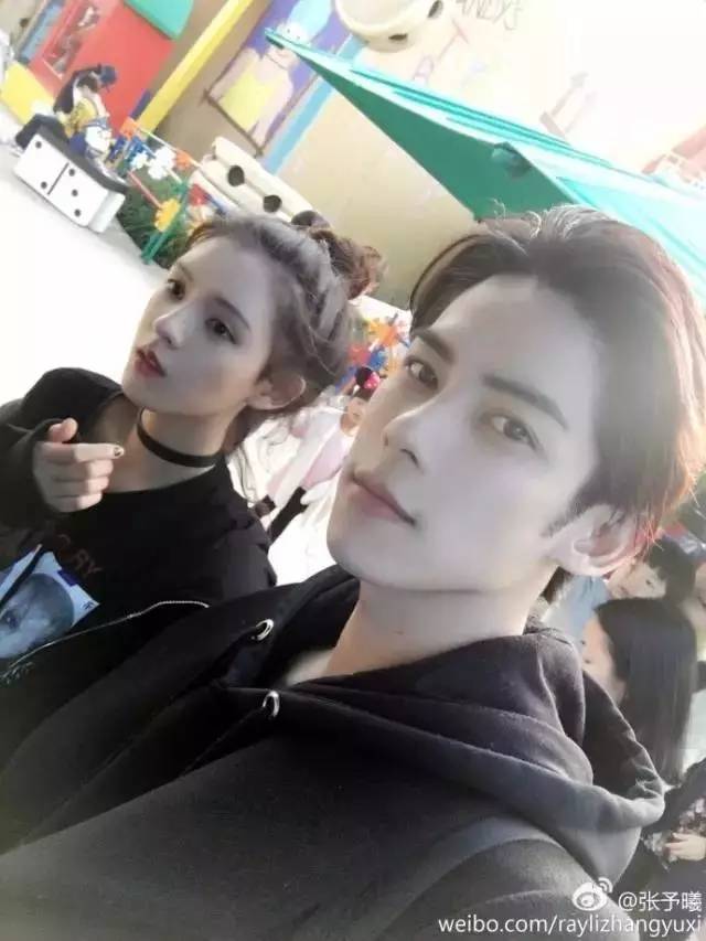 王思聪豆得儿甜蜜,豆得儿张小蒙王思聪