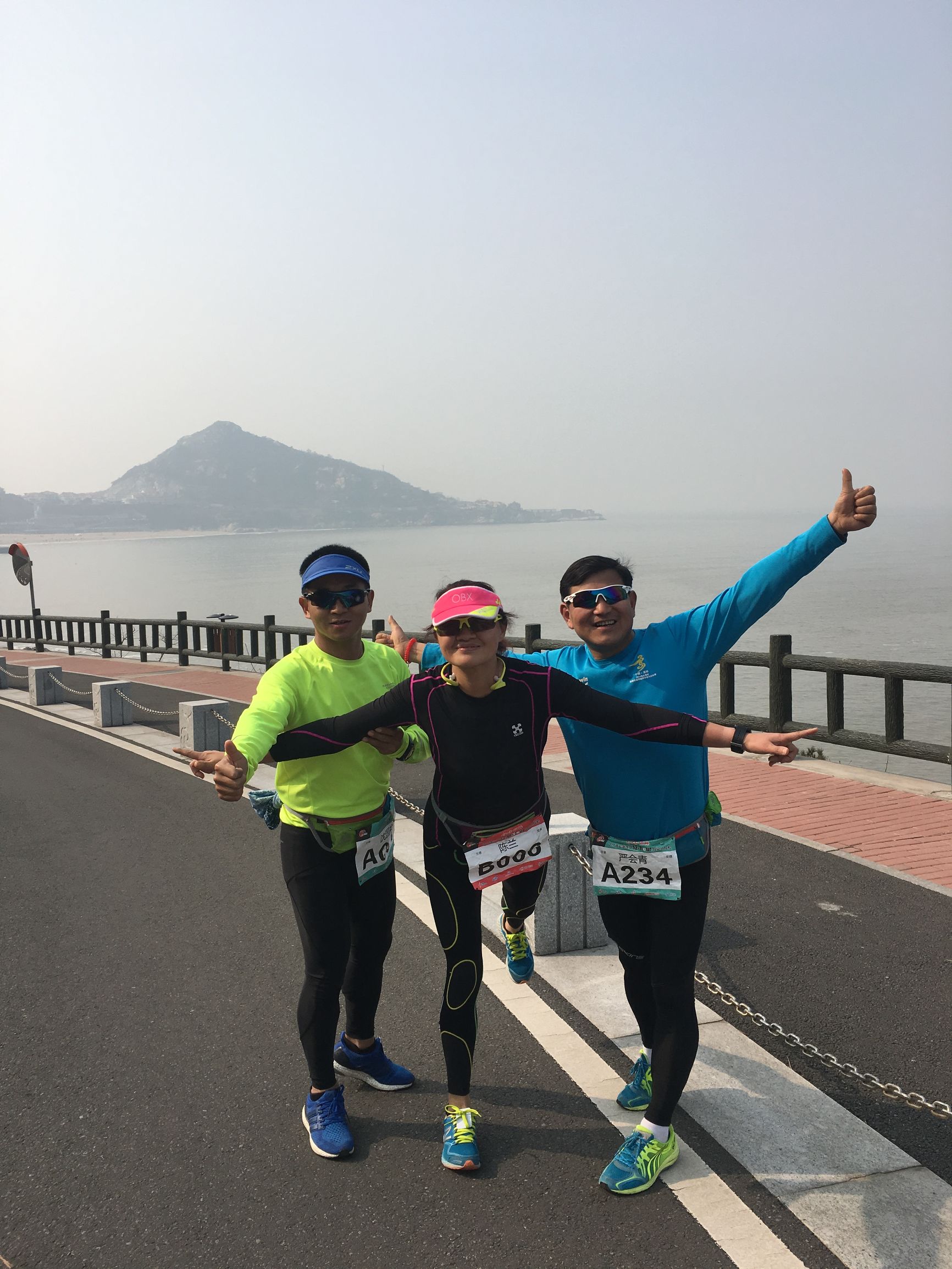 再回首，连岛超马，春风十里不如你