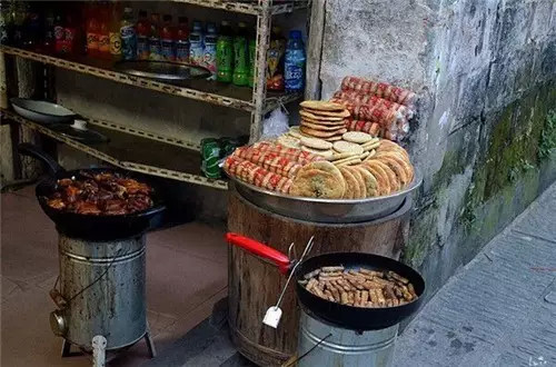 安徽宏村古镇有什么好吃的,黟县宏村旅游必备美食有哪些