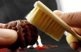 文玩核桃包浆脏,文玩核桃手串脏了可以水洗吗