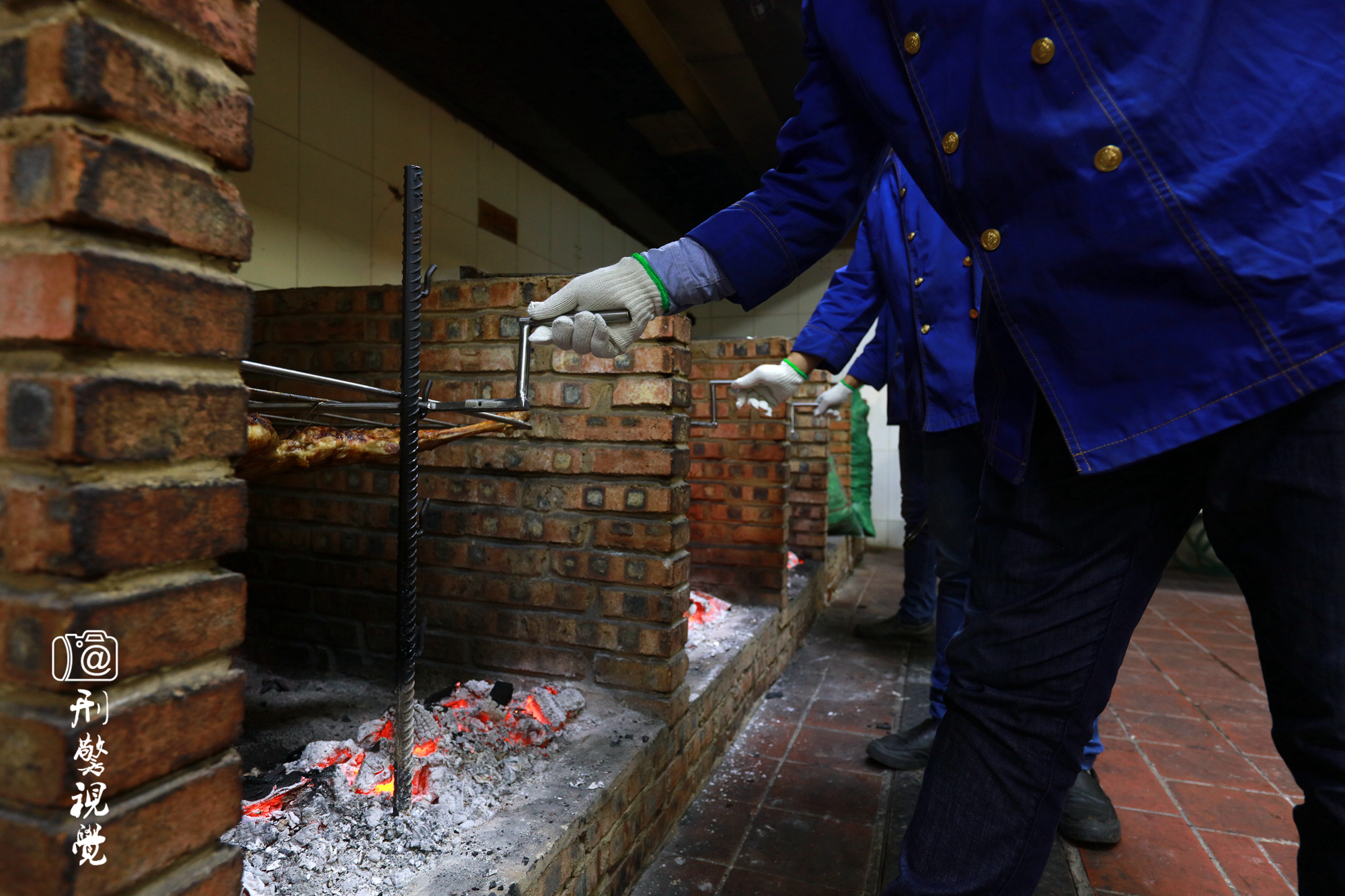 蒙古烤全羊的正宗配方,碳烤全羊的绝密配方