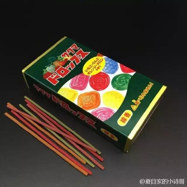 李健唱歌的变化,李健露脚踝