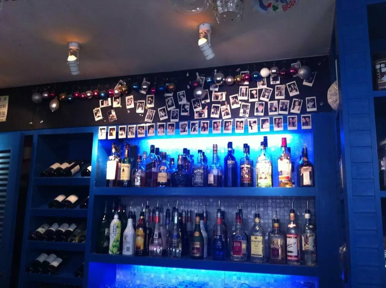 2号线地铁好吃的东西,顺着地铁2号线有哪些好玩的地方