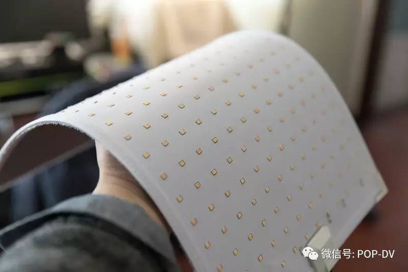 “柔曲之美”——南冠CN-ST288CX2影视曲屏LED灯光之情景喜剧拍摄应用