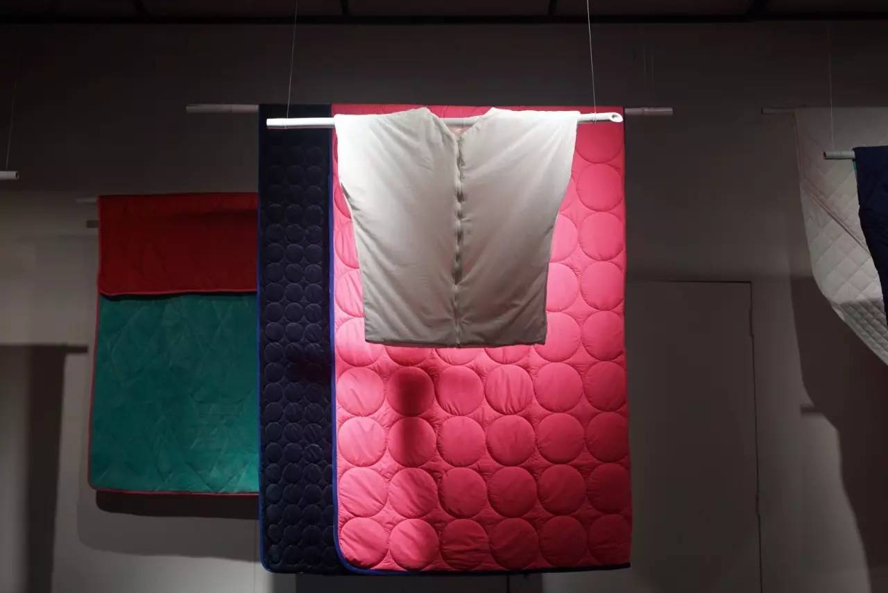 一口气推出了50多款PS新品，宜家彻底放飞了自我！挂到墙上的沙发、自动浇水的花盆……错过等3年