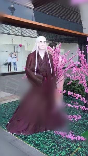 1天收到8部片约片酬过亿，赵又廷红到财富身价暴涨但他很理智