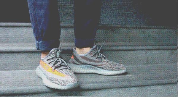 侃爷爆火的鞋叫什么,侃爷最近上脚的鞋子