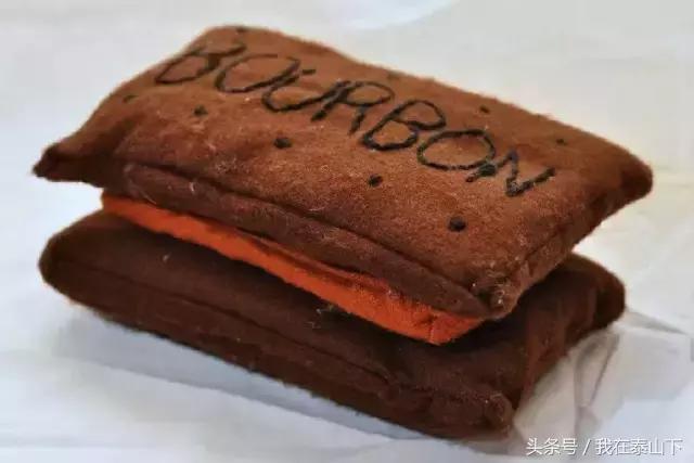 英国姑娘专门卖“假货”（针织品）的便利店