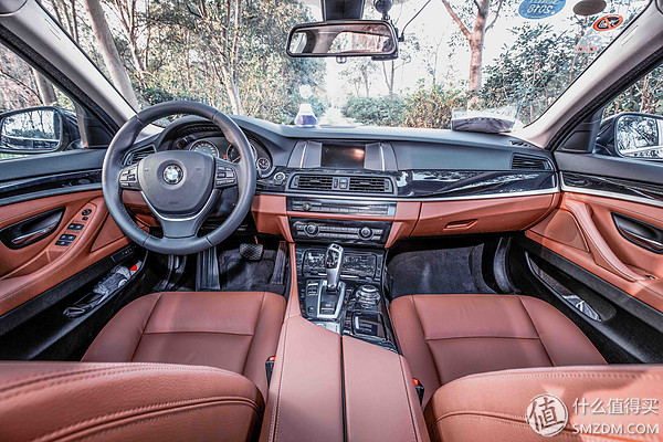 宝马520i旅行版功能,宝马520i和530旅行