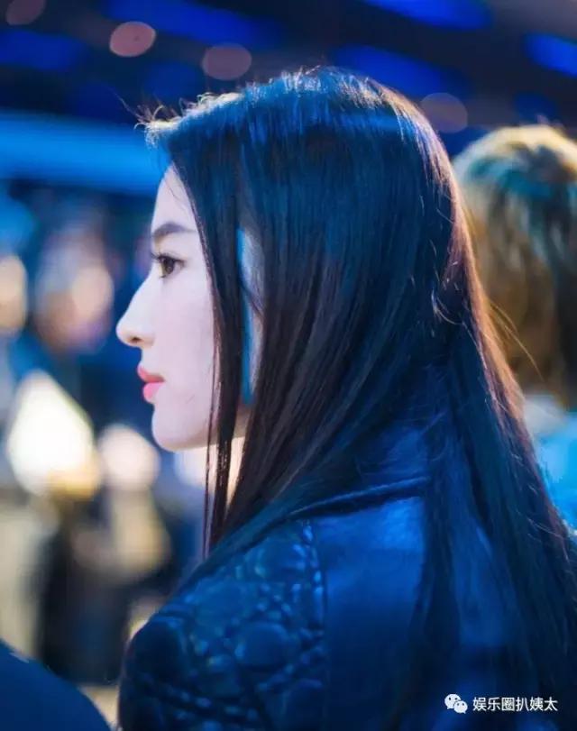 刘亦菲为什么老是被嘲胖,刘亦菲巴黎时装周造型