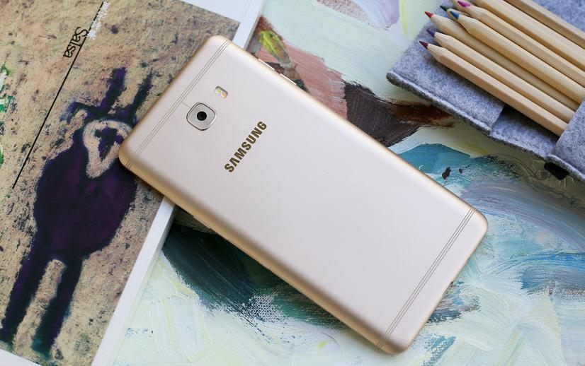 三星galaxyc9pro,三星galaxyc9pro玩游戏卡吗