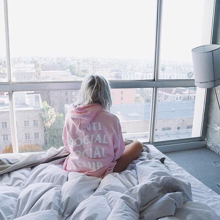 gd和侃爷照片,gd和侃爷都穿的靴子