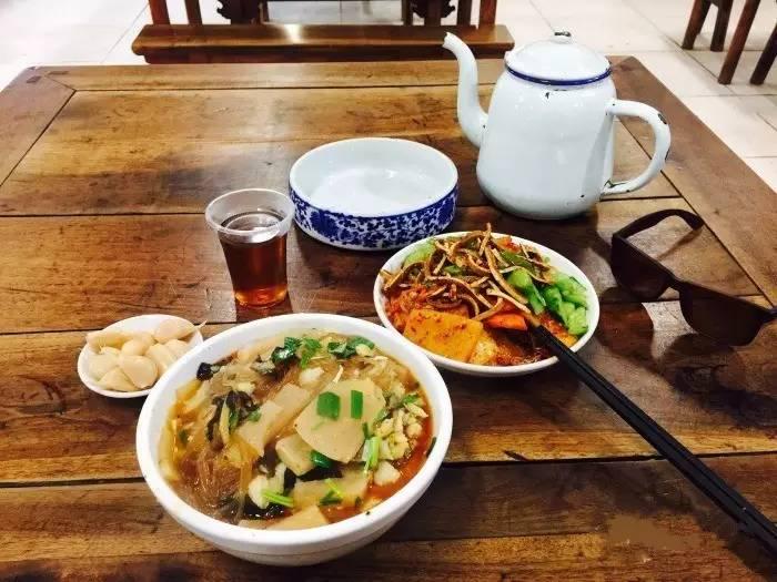 西安人眼中的回民街,西安回民街真的值得一去吗