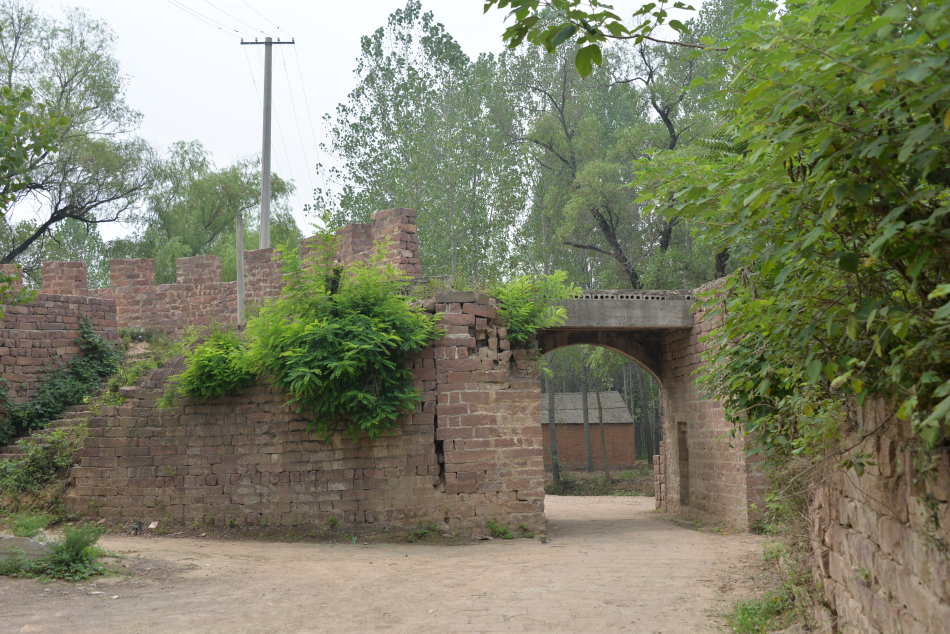 临沣寨中原第一红石古寨,河南古寨临沣寨的传说