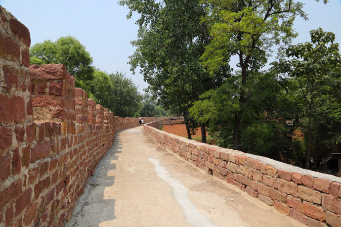 临沣寨中原第一红石古寨,河南古寨临沣寨的传说