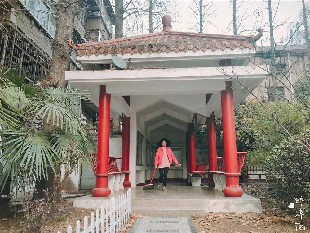 穿上校服，再去蚌埠这所学校走一遍，满满的回忆……